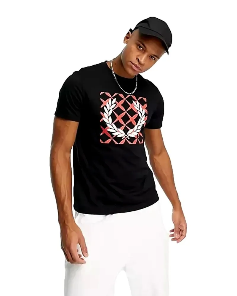 Camiseta fred perry negra cross stitch printed tee